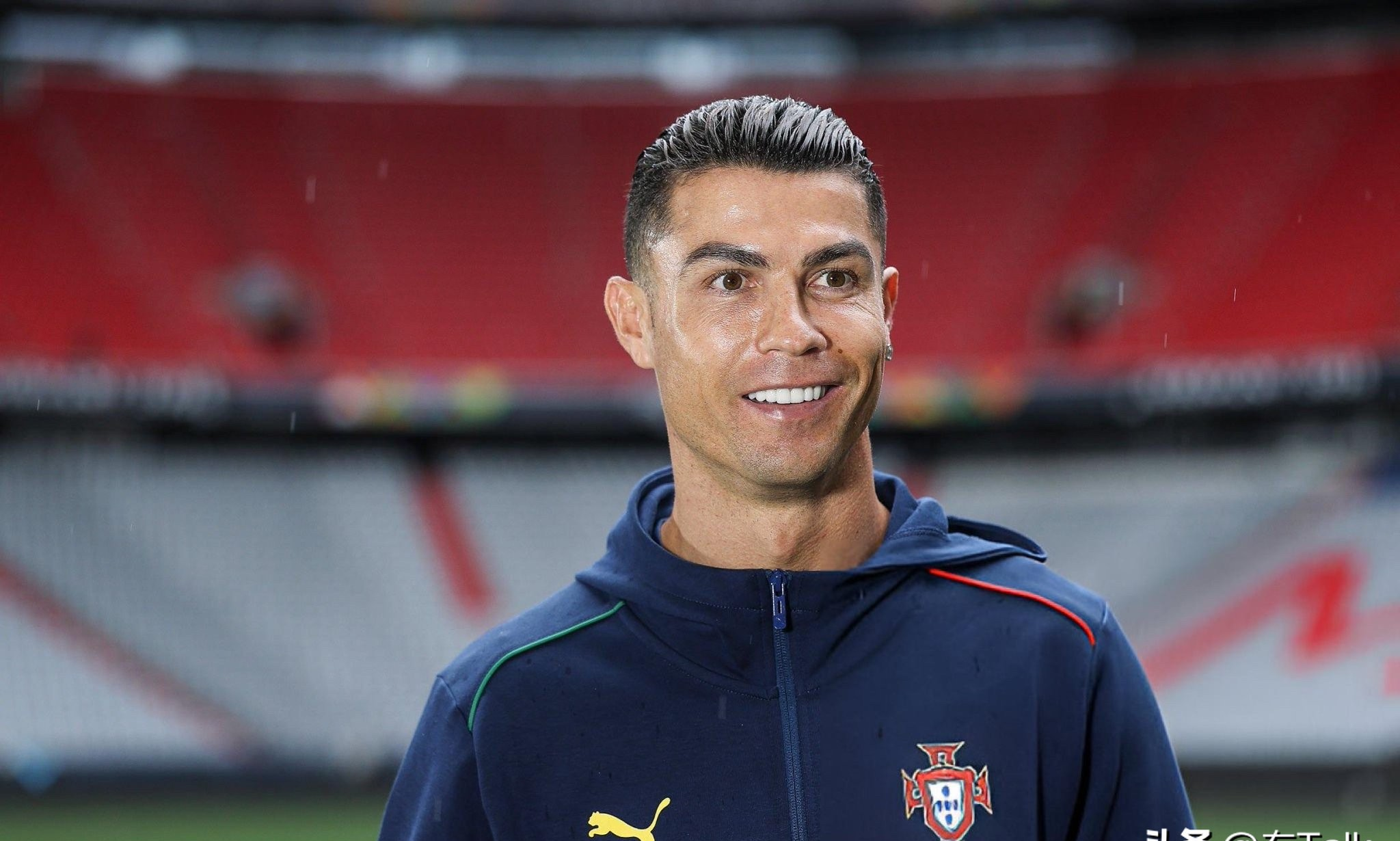 C罗回归赛场，精彩发挥首场状态亮眼，湖人观众沸腾！的简单介绍