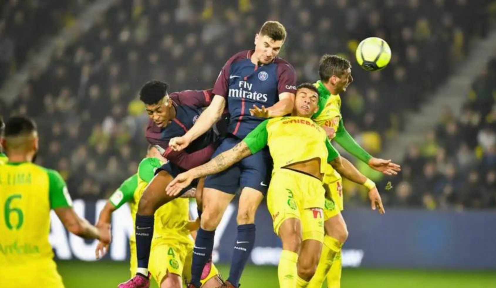 包含巴黎圣日耳曼转会期更衣室发声AC米兰围绕法国杯造点机会，这操作让人直呼：达拉斯独行侠清晨官宣签约的词条九游体育APP 安卓版